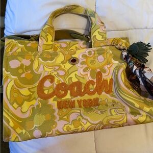 Coach Women's Vibrant Yellow and Pink Tote